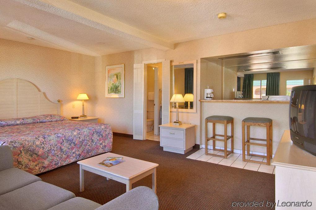Midtown Inn & Suites 앨버커키 객실 사진